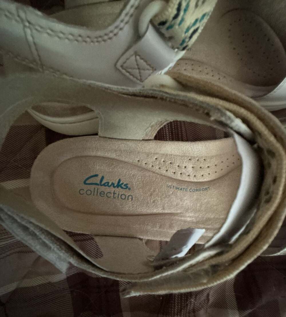 Clarks - Picture 5 of 9